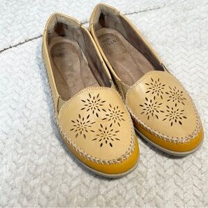 Earth‎ Origins Women's Boho Loralei Flat Amber Yellow Leather Size 7.5